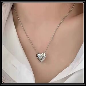 Clearance! NEW SILVER PUFF HEART ROMANTIC  NECKLACE PENDANT